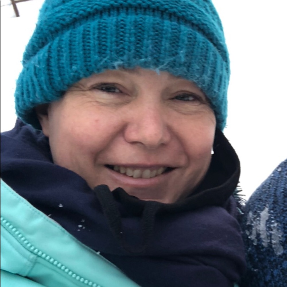 Meet your Posher, Dena